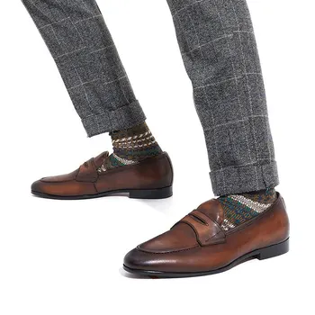 Новые мужские лоферы из натуральной кожи, дизайнерские слипоны, модная мягкая повседневная мужская обувь на плоской подошве, обувь для взрослых, обувь для лодок ручной работы 3